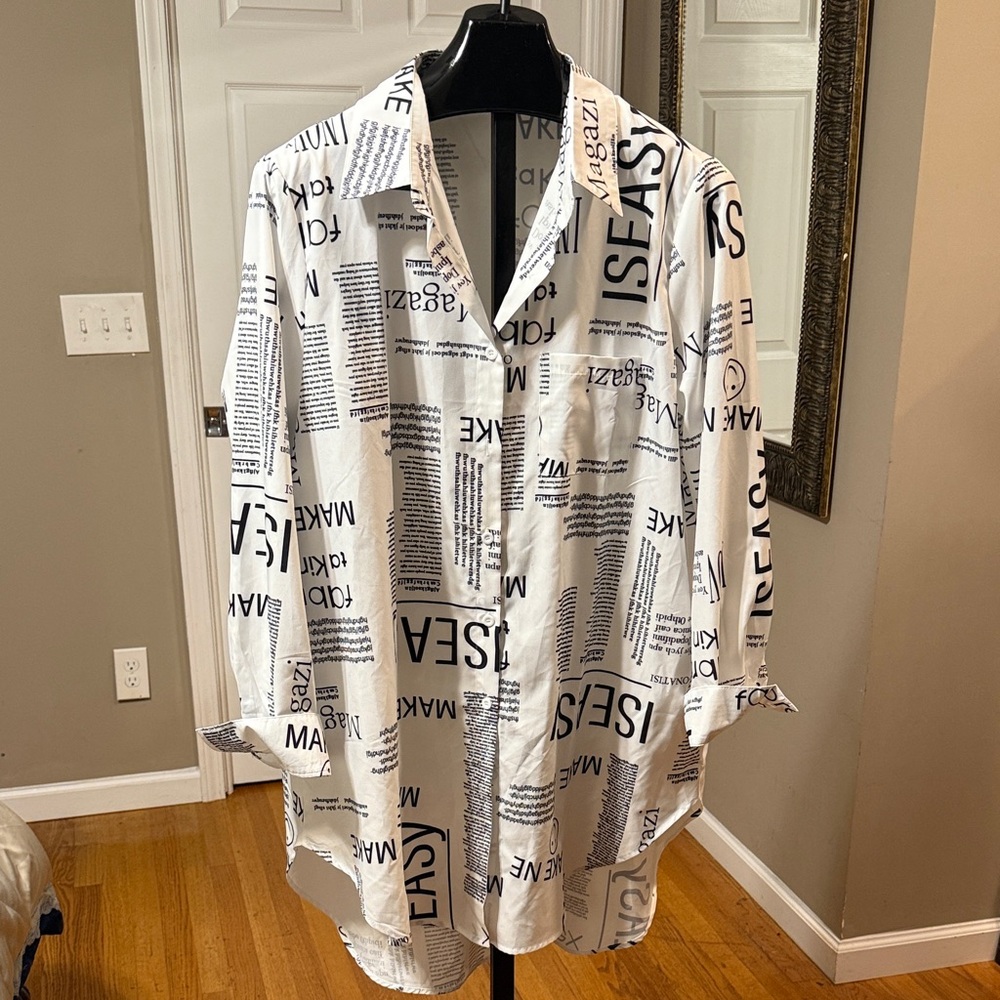 White and Black Graphic Print Blouse